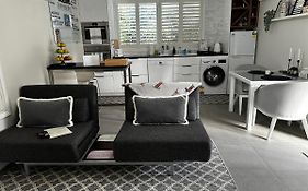 Luxury Boutique Self-Contained Private Granny Flat
